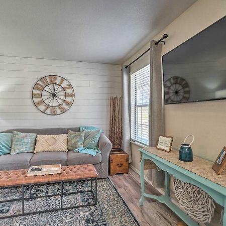 Centrally Located Branson Condo With Pool And Marina! Exterior photo