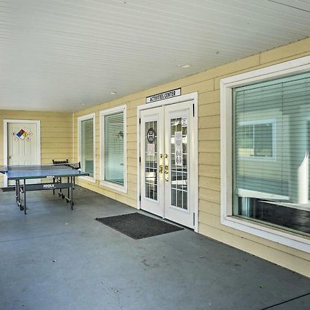 Centrally Located Branson Condo With Pool And Marina! Exterior photo