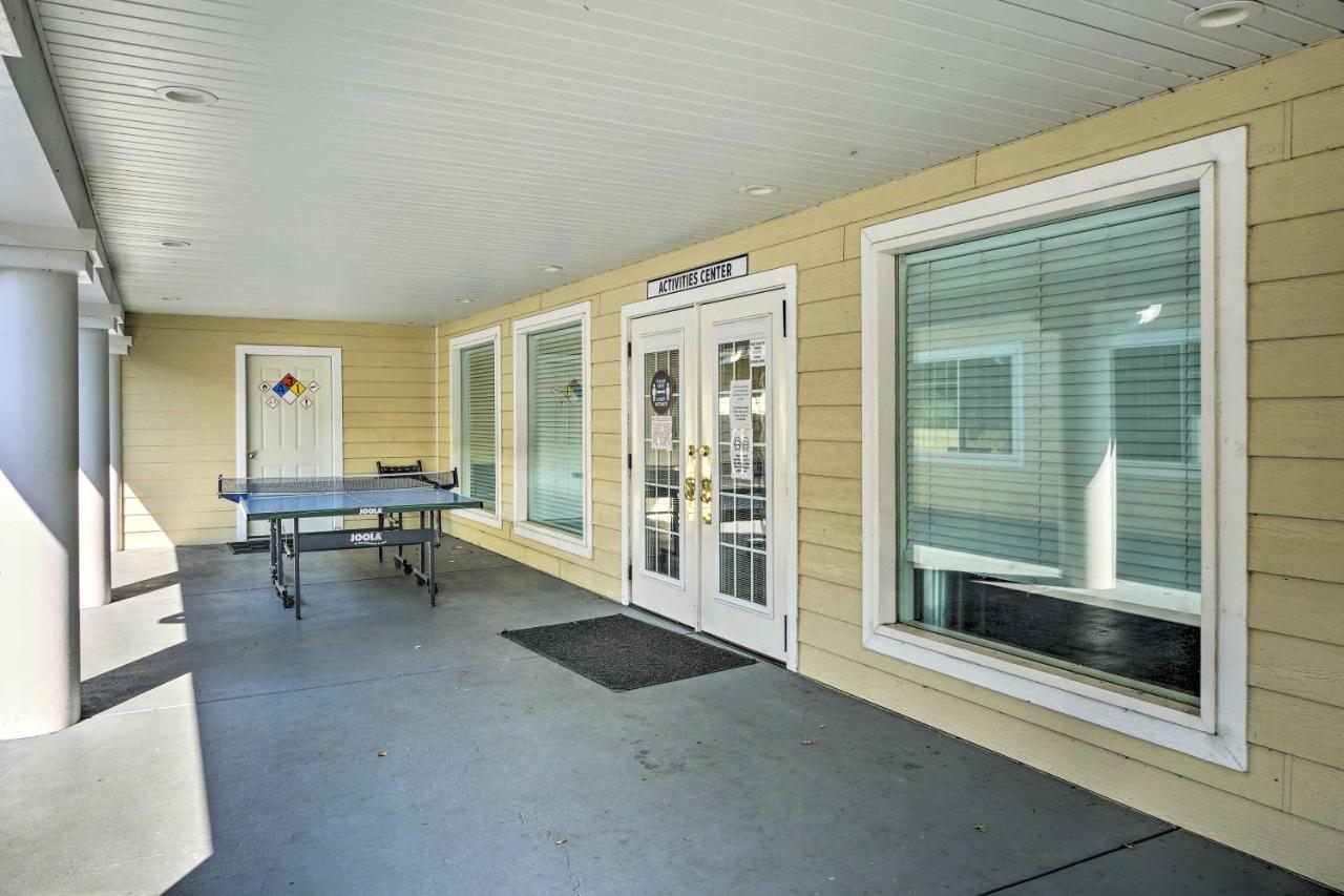 Centrally Located Branson Condo With Pool And Marina! Exterior photo
